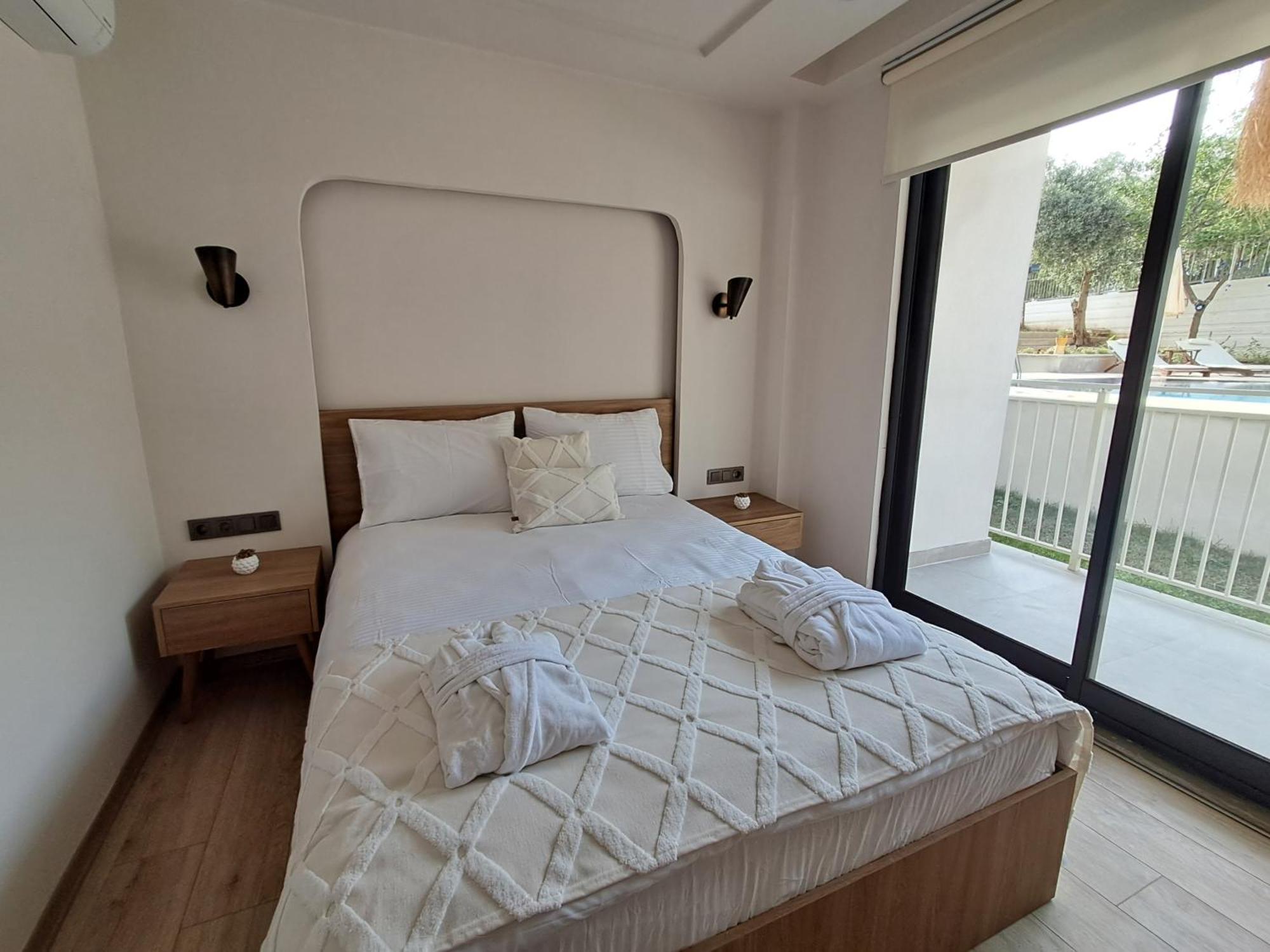 Oregano Suites Side Esterno foto
