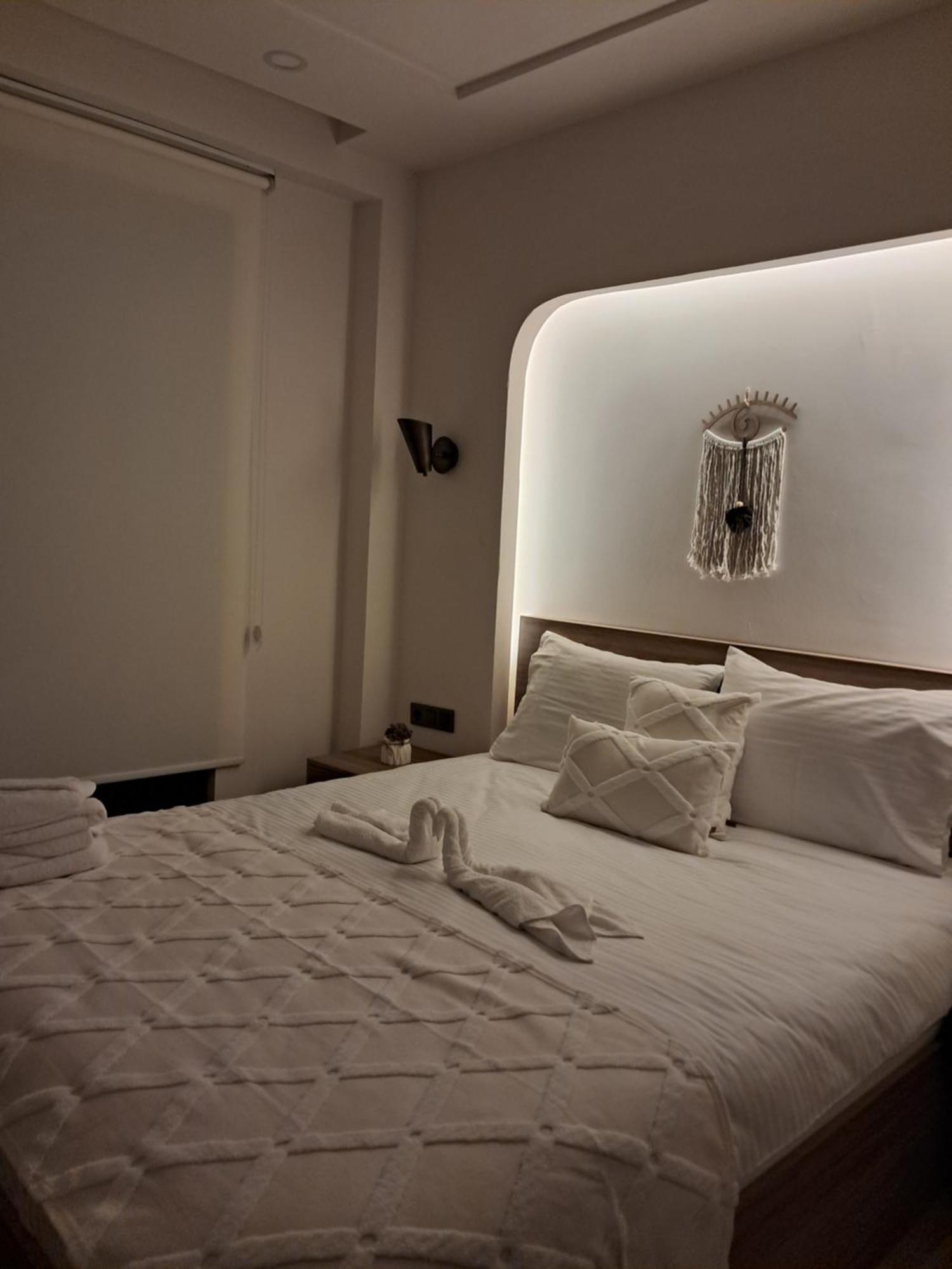 Oregano Suites Side Esterno foto
