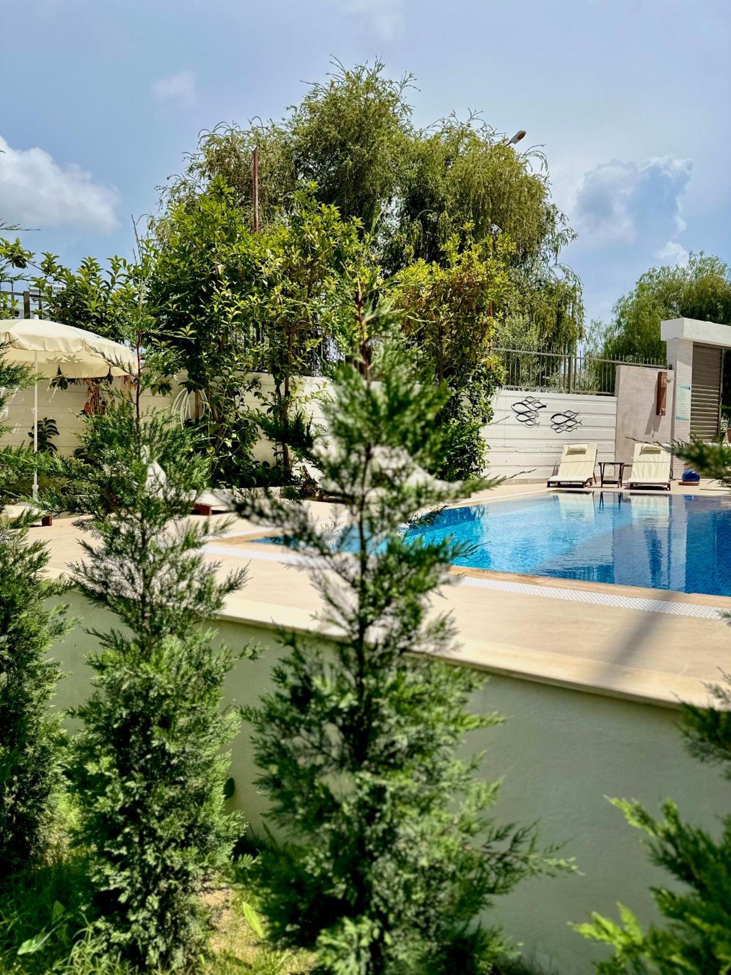 Oregano Suites Side Esterno foto