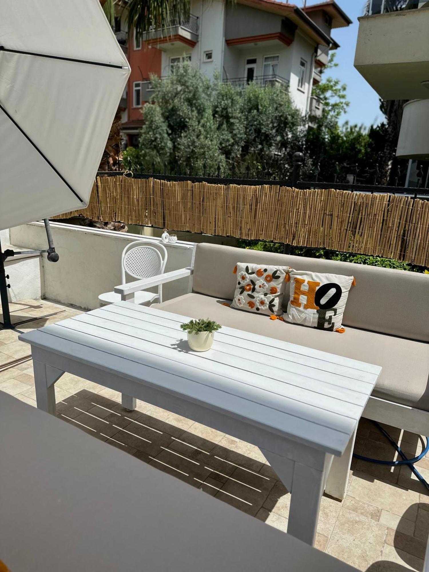 Oregano Suites Side Esterno foto