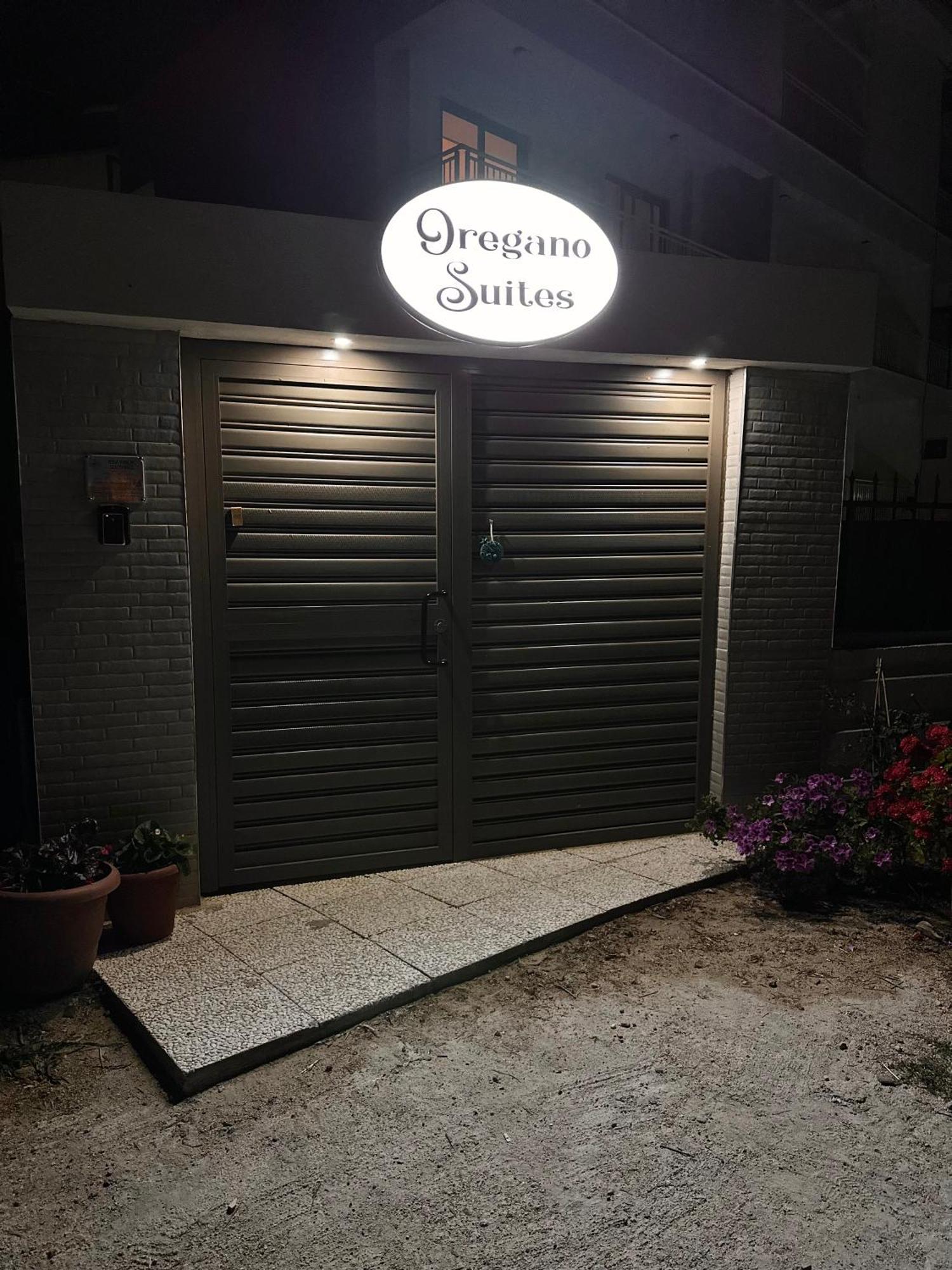 Oregano Suites Side Esterno foto