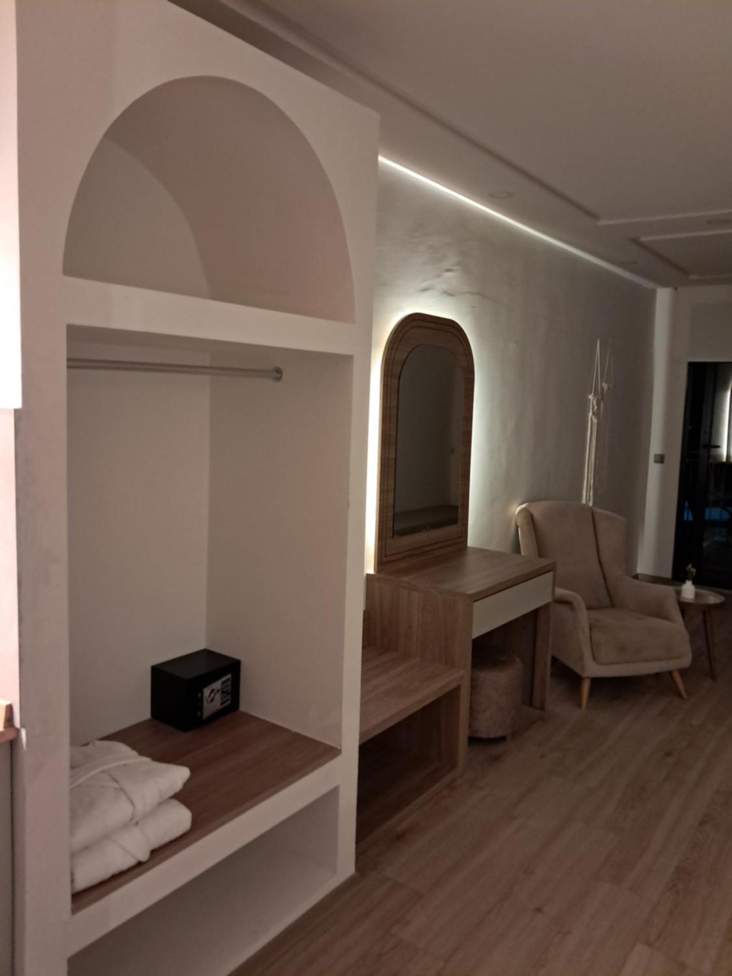 Oregano Suites Side Esterno foto